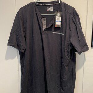 ✨Under Armour Short Sleeve Henley ✨ Mens XL